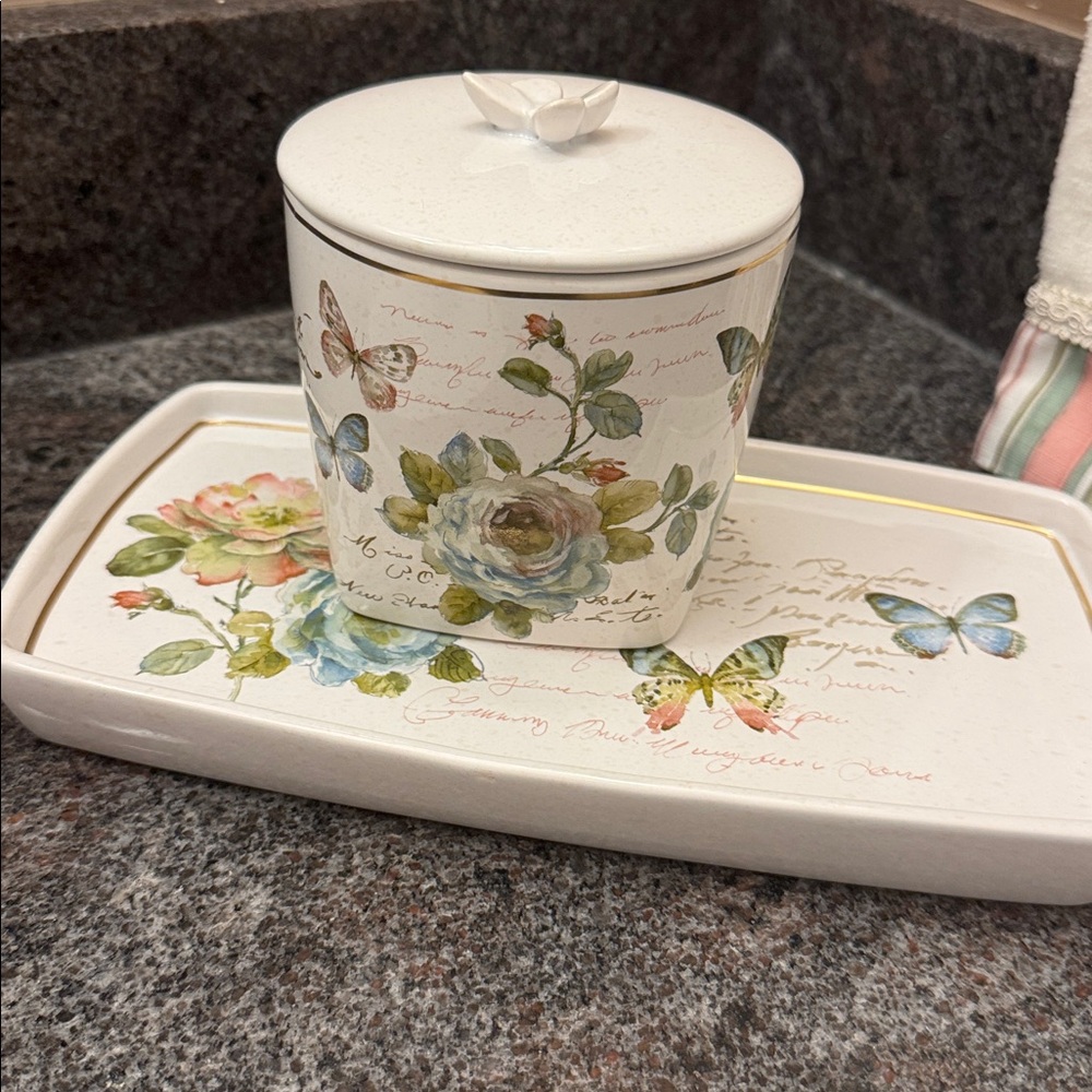 NWT Avanti Butterfly Garden Jar with Avanti Butterfly Garden Tray - Picture 1 of 13